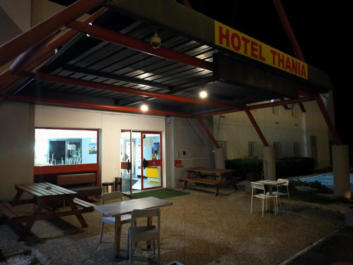 Hotel Thania 弗龙蒂尼昂 外观 照片