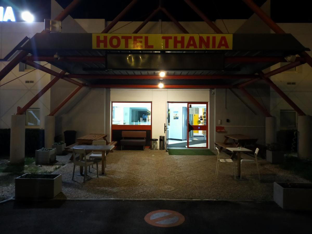 Hotel Thania 弗龙蒂尼昂 外观 照片