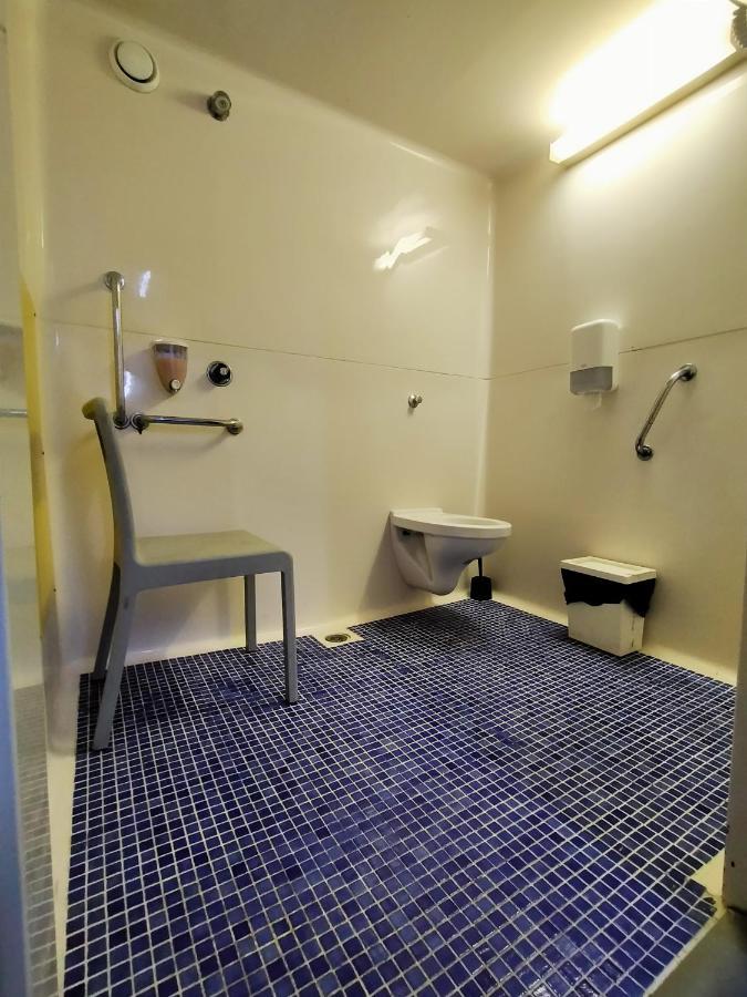 Hotel Thania 弗龙蒂尼昂 外观 照片